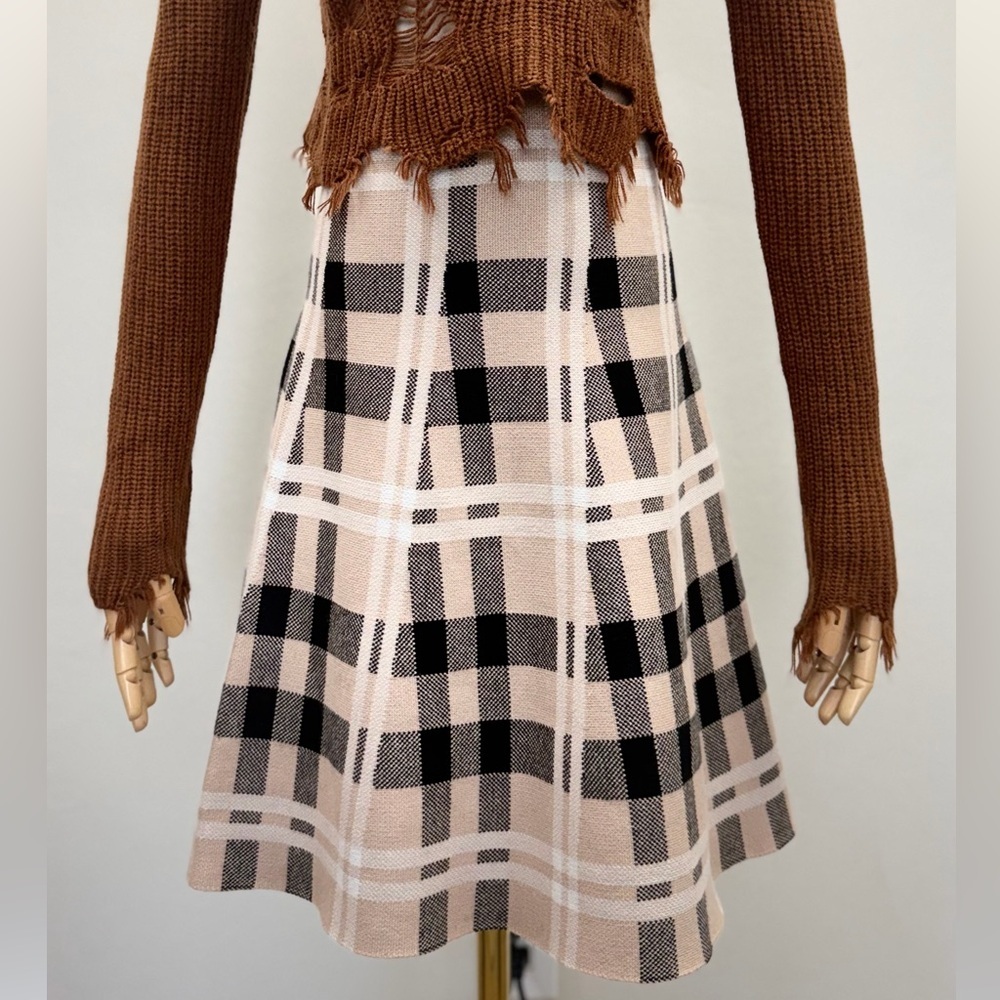 Classic Concepts Elegant Checkered A-Line Skirt in Black and Cream Size XL